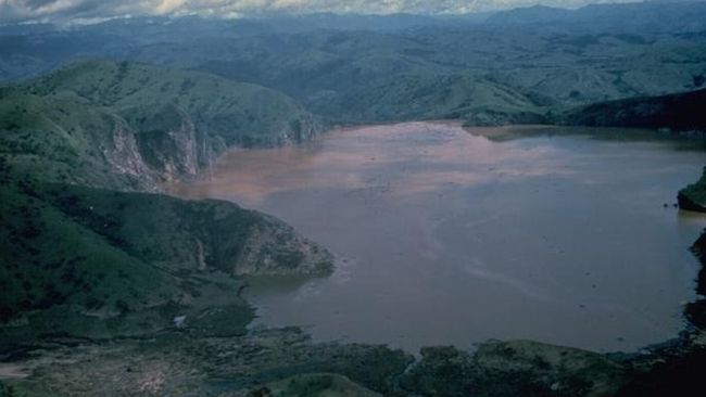 Ini adalah kisah tragis Danau Nyos yang menewaskan 1.746 orang dan ribuan hewan ternak dalam semalam ketika mereka tengah terlelap.