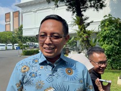 Hasan Nasbi Dipanggil Prabowo ke Istana, Bahas Apa?