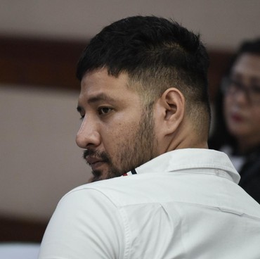 7 Potret Emosional Ammar Zoni Dituntut 9 Tahun Penjara Terkait Kasus Narkoba