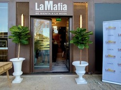 Gara-Gara Kata Mafia, Jaringan Restoran Ini Diminta Ubah Nama