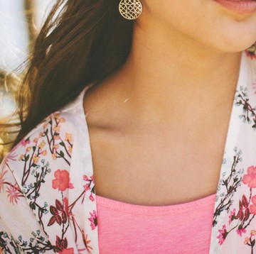 3 Ciri Kepribadian Orang yang Sering Pakai Baju Sama Berulang Kali Menurut Ilmu Psikologi