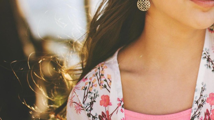 3 Ciri Kepribadian Orang yang Sering Pakai Baju Sama Berulang Kali Menurut Ilmu Psikologi