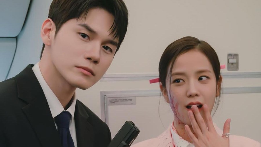 Jadi Cameo&comma; Begini Aksi Ong Seong Wu Selamatkan Jisoo di Drakor 'Boyfriend On Demand'