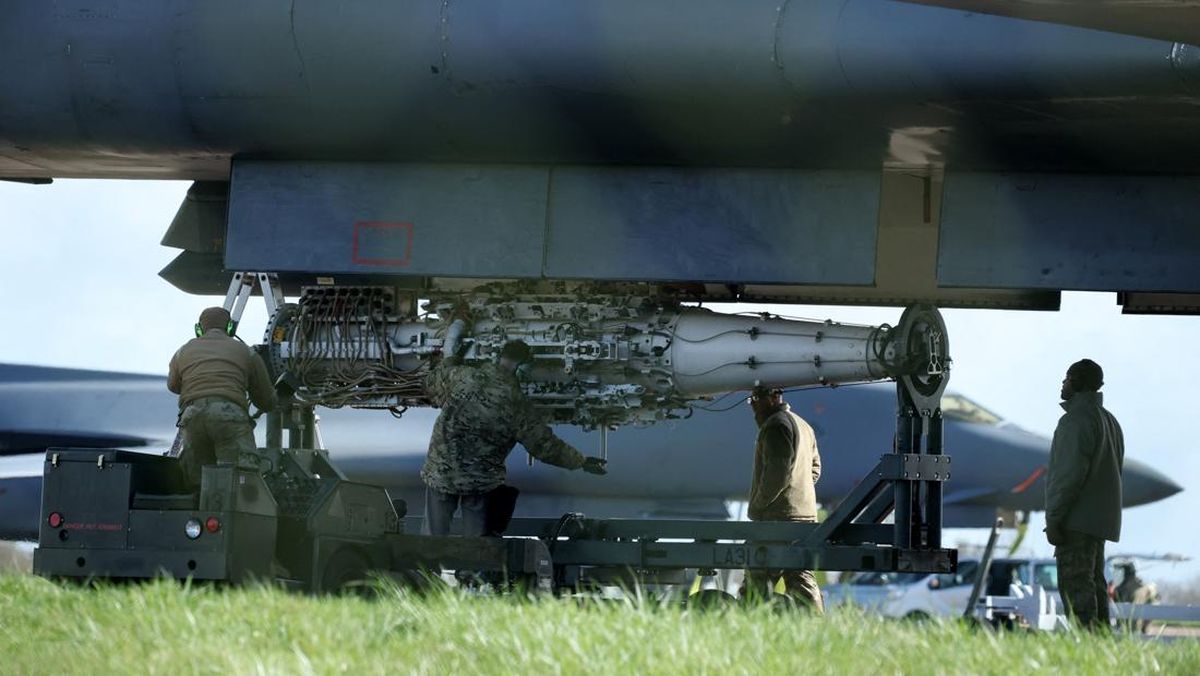 Menhan AS Copot Kepala Staf AD di Tengah Perang Iran, Ini Penyebabnya