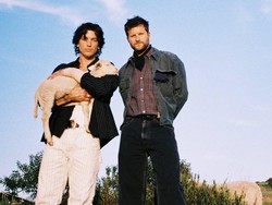 Lirik Lagu (what i wish just one person would say to me) - LANY