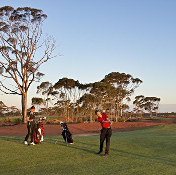 7 Lapangan Golf Ikonik di Australia Barat, Ada yang Bisa Sambil Ditemani Kanguru