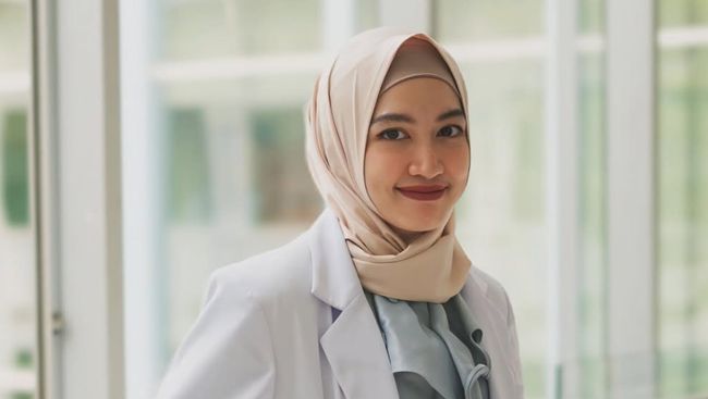 Berikut profil Maissy Pramaisshela yang dulu dikenal sebagai penyanyi cilik dan kini sepenuhnya sudah bekerja sebagai dokter.