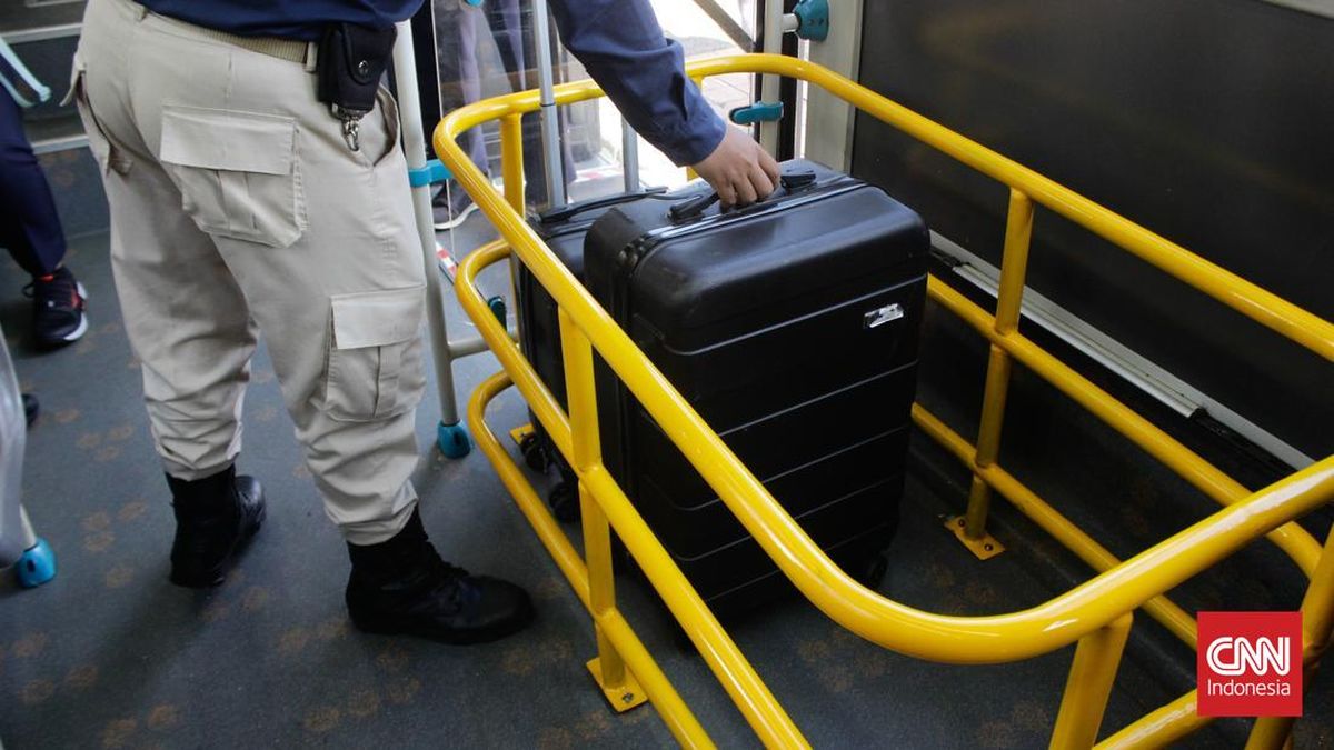 Tarif TransBandara Blok M-Soekarno-Hatta Resmi Naik Jadi Rp15 Ribu