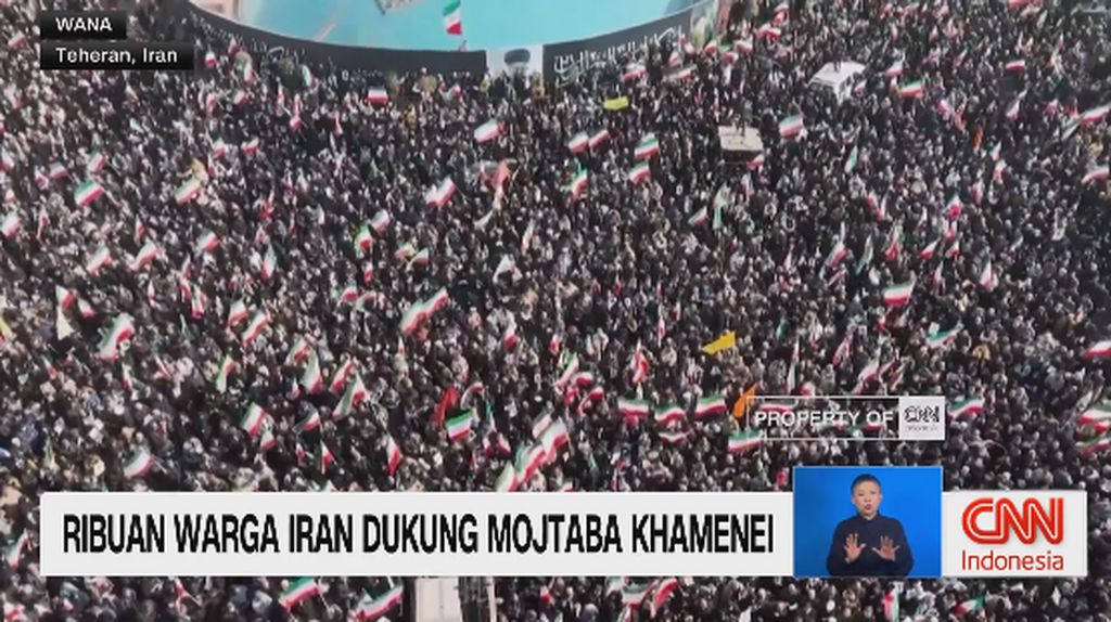 VIDEO: Ribuan Warga Iran Hadiri Pemakaman Petinggi Iran