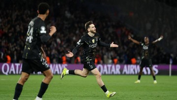 Liputan Olahraga CNN Sport : Liga Champions: Kvaratskhelia Datang, Lihat, dan Menang