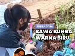 Video: Sheila Dara Ziarah ke Makam Vidi Aldiano Ditemani Keluarga