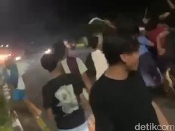 Dua Kelompok Remaja Bentrok gegara Balap Lari di Lombok