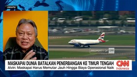 VIDEO: Maskapai Dunia Batalkan Penerbangan ke Timur Tengah