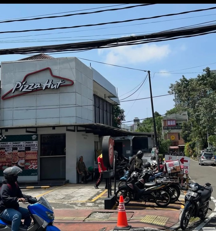 Trik marketing Aldis Burger milik Aldi Taher