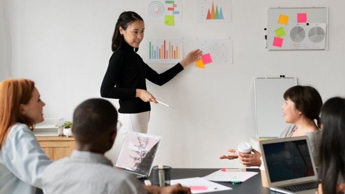 5 Cara Mudah Meningkatkan Rasa Percaya Diri di Tempat Kerja, Bisa Langsung Dipraktikkan!