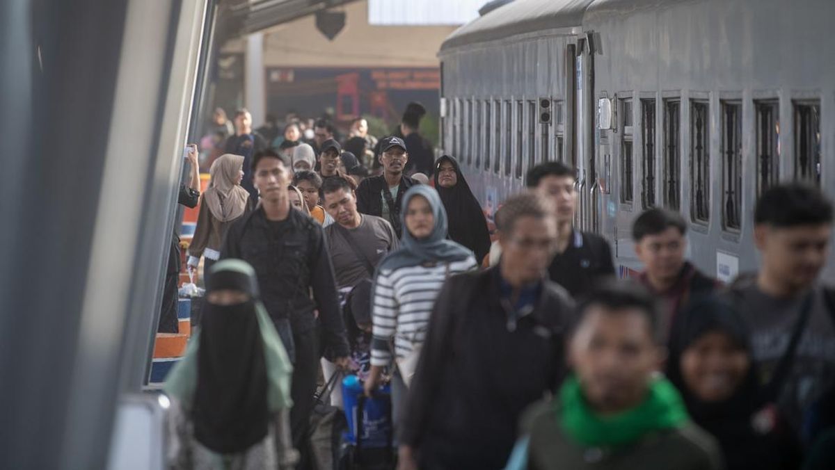 Foto: Denyut Arus Mudik Di Stasiun Kertapati Palembang