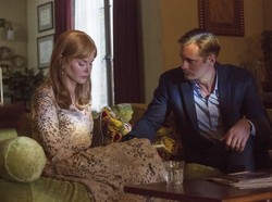 Nicole Kidman Ngeluh Alexander Skarsgard Bau Mulut Saat Ciuman di Film 'Big Little Lies'