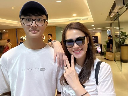 Terpopuler: Potret Kebersamaan Bintang Anak Hengky Kurniawan & Ibunda