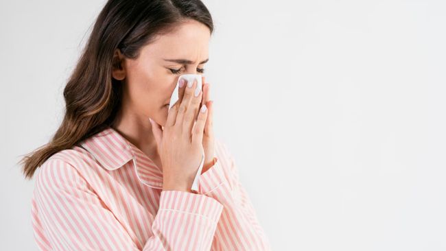 7 Tips Atasi Pilek dan Batuk Saat Puasa