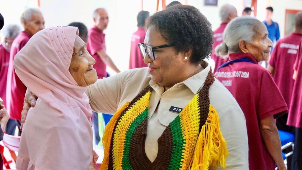 Wamendagri Ribka Haluk Pastikan Perhatian Pemerintah bagi Lansia