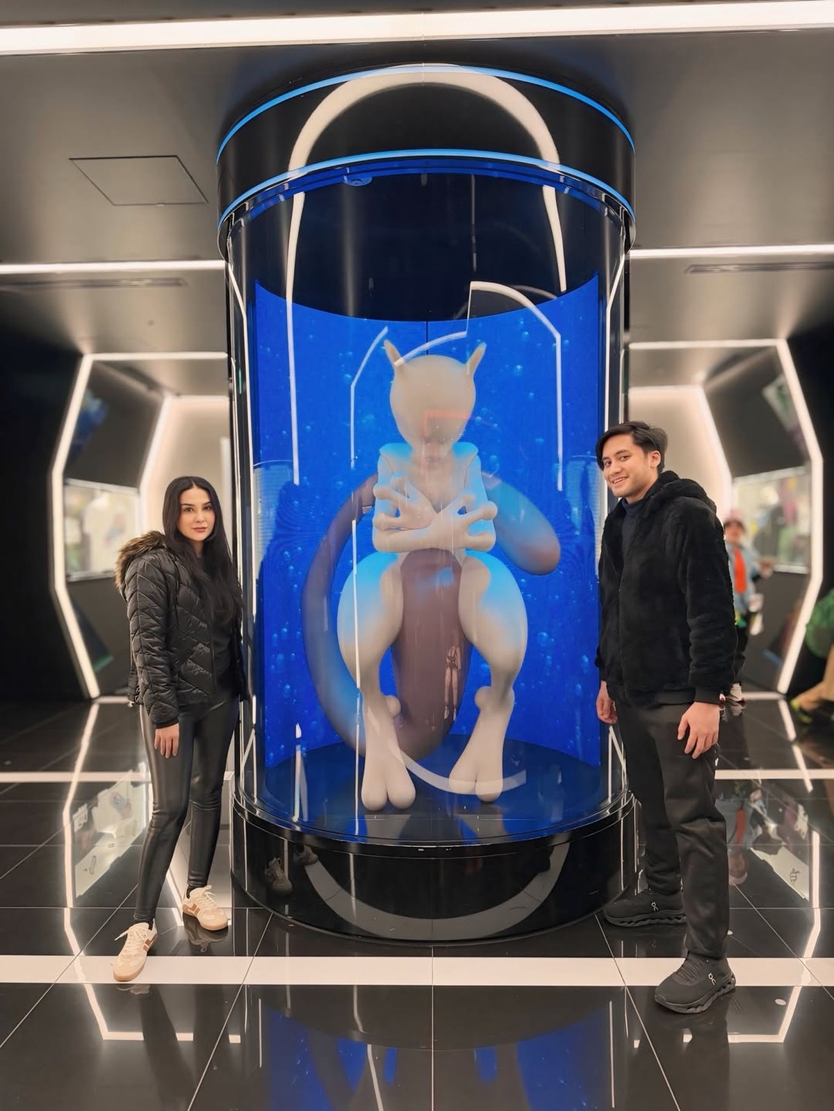 Kevin Aprilio dan Vicy Melanie