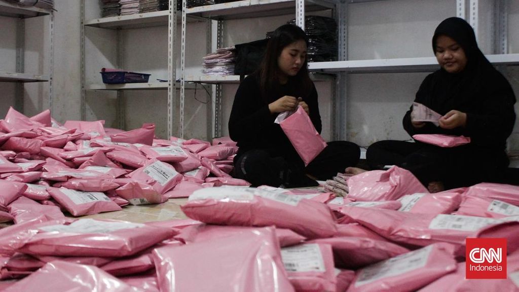 FOTO: Laris Manis Fesyen Muslim Jelang Lebaran