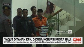 VIDEO: KPK Resmi Tahan Eks Menag Yaqut Cholil Qoumas