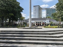 Plaza Balai Kota Bandung Perdana Dibuka Jadi Tempat Salat Idul Fitri