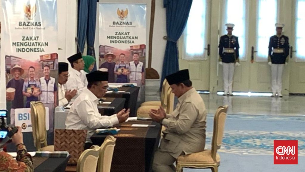 Prabowo Pimpin Kabinet Merah Putih Bayar Zakat di Istana