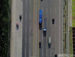 Contraflow Diberlakukan di Km 23-28 Tol Cikampek Siang Ini