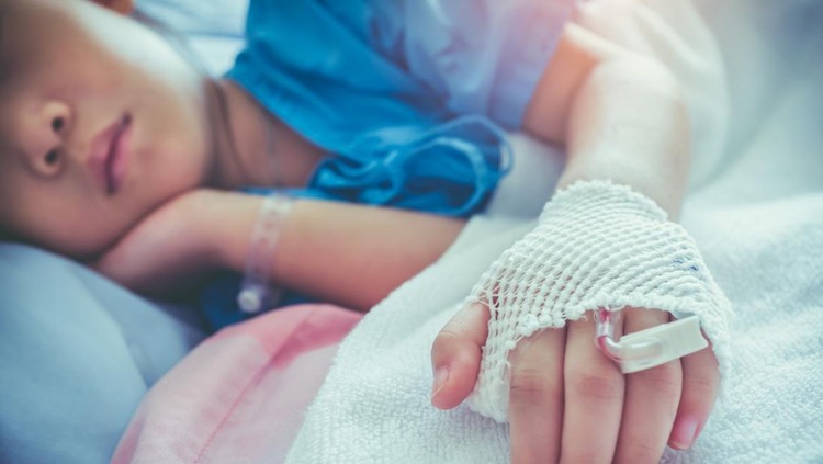 Sering Muntah Setelah Makan Stroberi&comma; Anak Ini Ternyata Mengidap Tumor Otak
