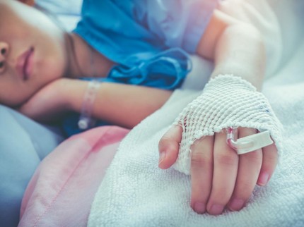 Sering Muntah Setelah Makan Stroberi, Anak Ini Ternyata Mengidap Tumor Otak