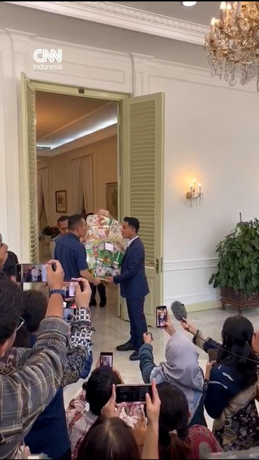 Momen Rismon Tersangka Kasus Ijazah Jokowi Bertemu Gibran