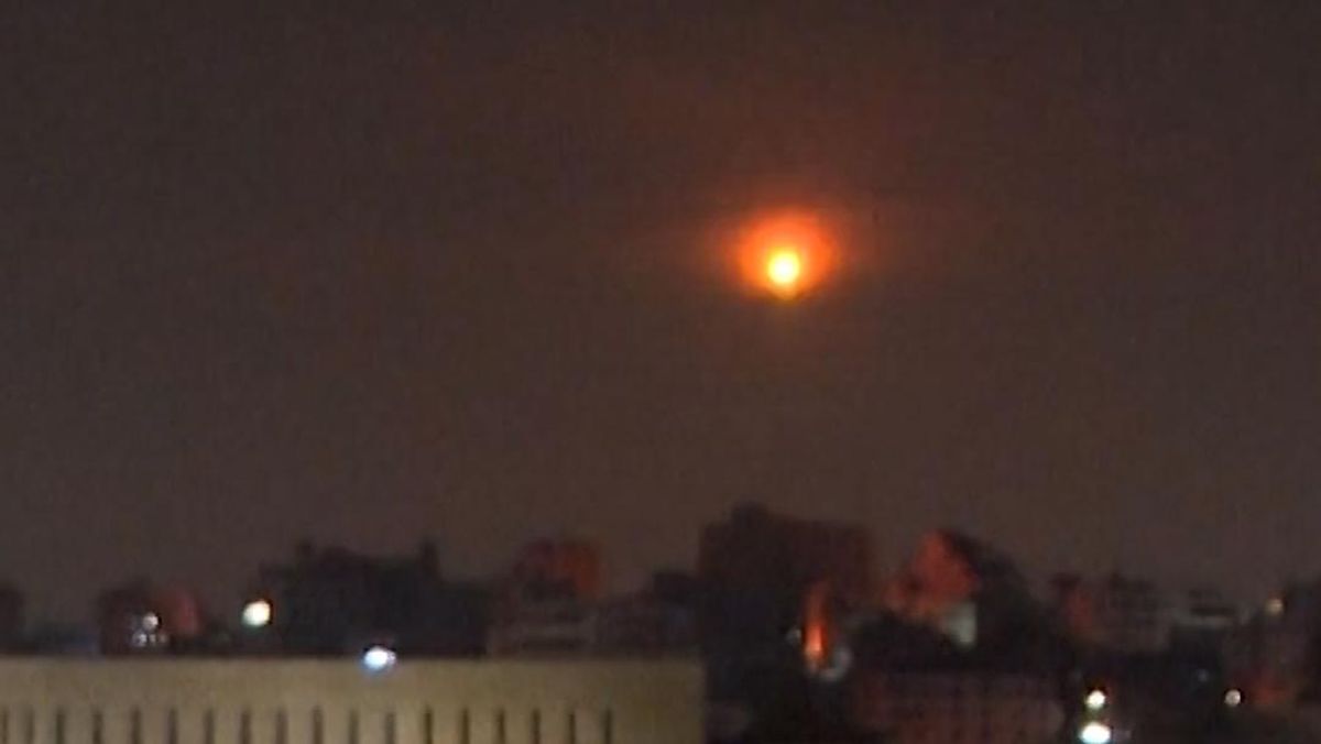 Rentetan Rudal Iran Hantam Israel Di Malam Hari