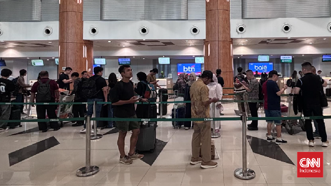 Tren positif juga terlihat pada pergerakan pesawat yang mencapai 5.020 penerbangan, atau naik 8 persen dibandingkan tahun lalu.