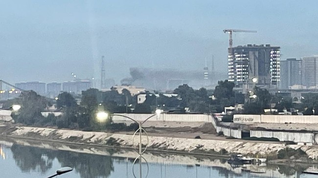 Sebuah drone menghantam Kedutaan Besar Amerika Serikat di Baghdad, Irak, Sabtu (14/3) waktu setempat.