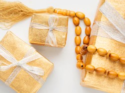 4 Shio Diprediksi Banjir THR dan Parsel Lebaran 2026