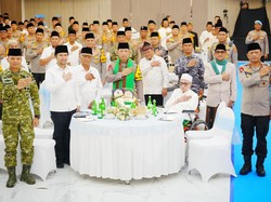 Safari Ramadan di Jatim, Kapolri Ajak Ulama-Umara Jaga Persatuan dan Kesatuan