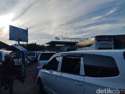 Terjebak Macet Berjam-jam demi Kampung Halaman