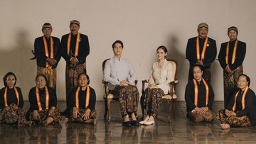Berita Seputar Selebriti Insertlive Terkini : Bak Bangsawan Keraton, 7 Potret Prewedding El Rumi dan Syifa Hadju Tema Tradisional
