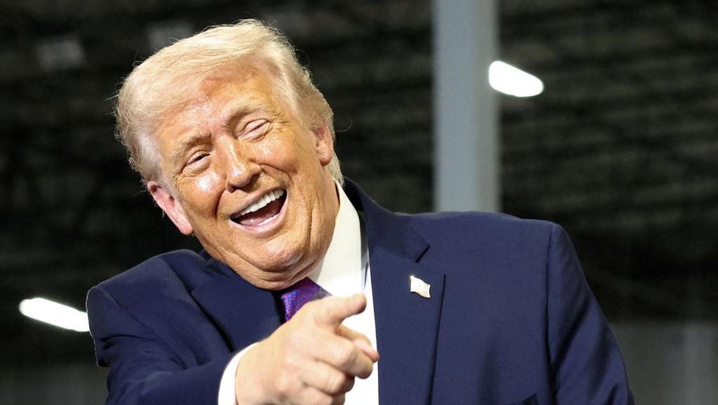 Trump Mau Kuasai Minyak Iran, Sesumbar Bisa Buka Selat Hormuz