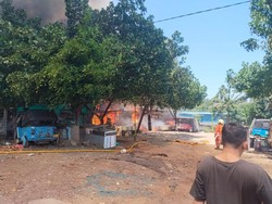 Rumah di Bintaro Jaksel Kebakaran, 131 Personel Damkar Dikerahkan