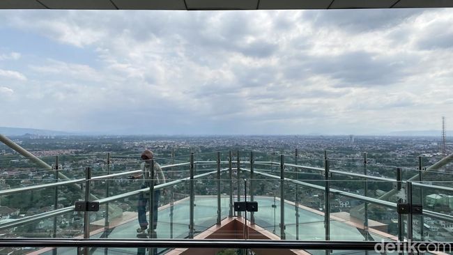 Staycation Mewah, Trans Hotel Jakarta Punya Rooftop dengan Pemandangan Kota