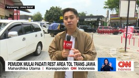VIDEO: Rest Area Tol Trans Jawa Mulai Dipadati Pemudik
