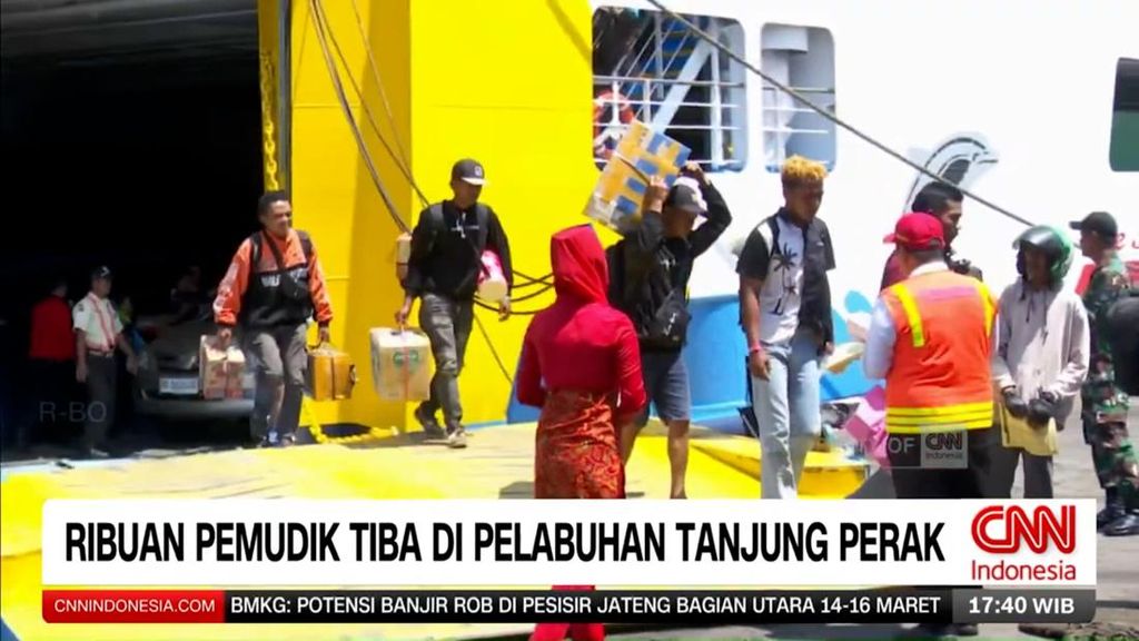 VIDEO: Ribuan Pemudik Tiba Di Pelabuhan Tanjung Perak