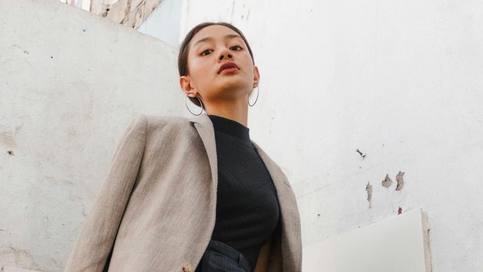 5 Cara Membuat Outfit Terlihat Mahal Tanpa Harus Boros