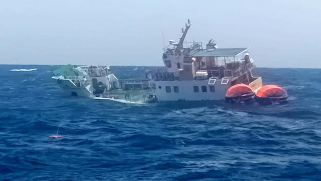 Kapal Milik Pelni Rusak Mesin, Terombang-ambing di Laut Ternate