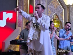 Belanja THR Mendadak Jadi Panggung Dangdut, Warga Heboh Saat Nassar Konser