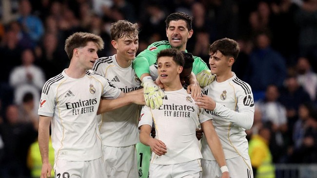 Arda Guler mencetak gol spektakuler dalam laga Real Madrid vs Elche pada lanjutan Liga Spanyol, Minggu (15/3).