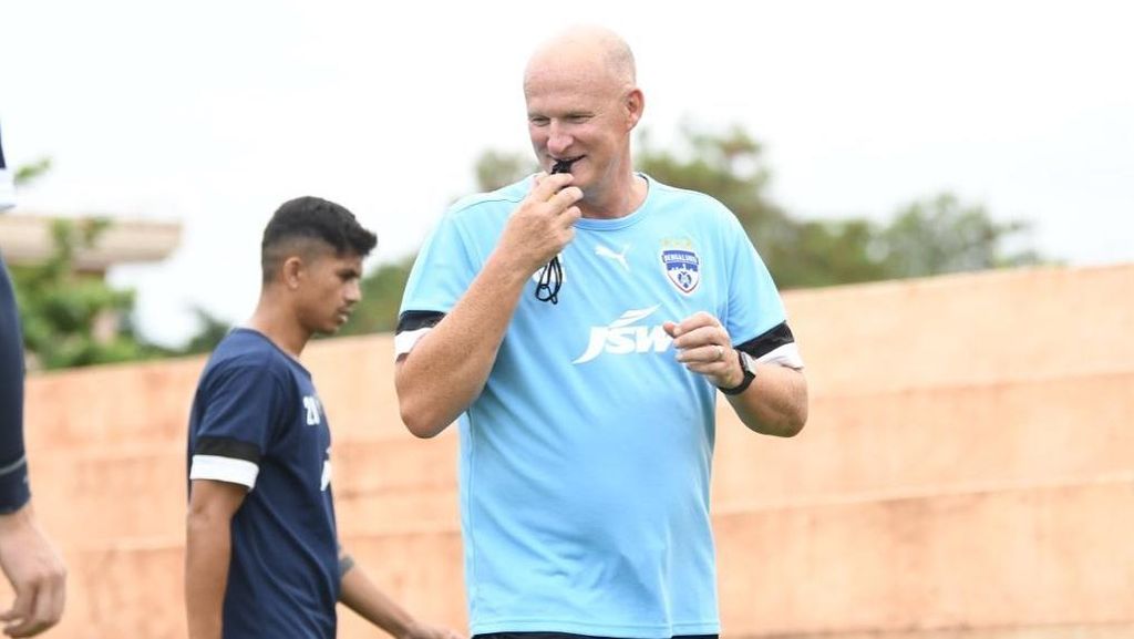 Kata-kata Simon Grayson yang Ditunjuk Jadi Asisten Herdman di Timnas